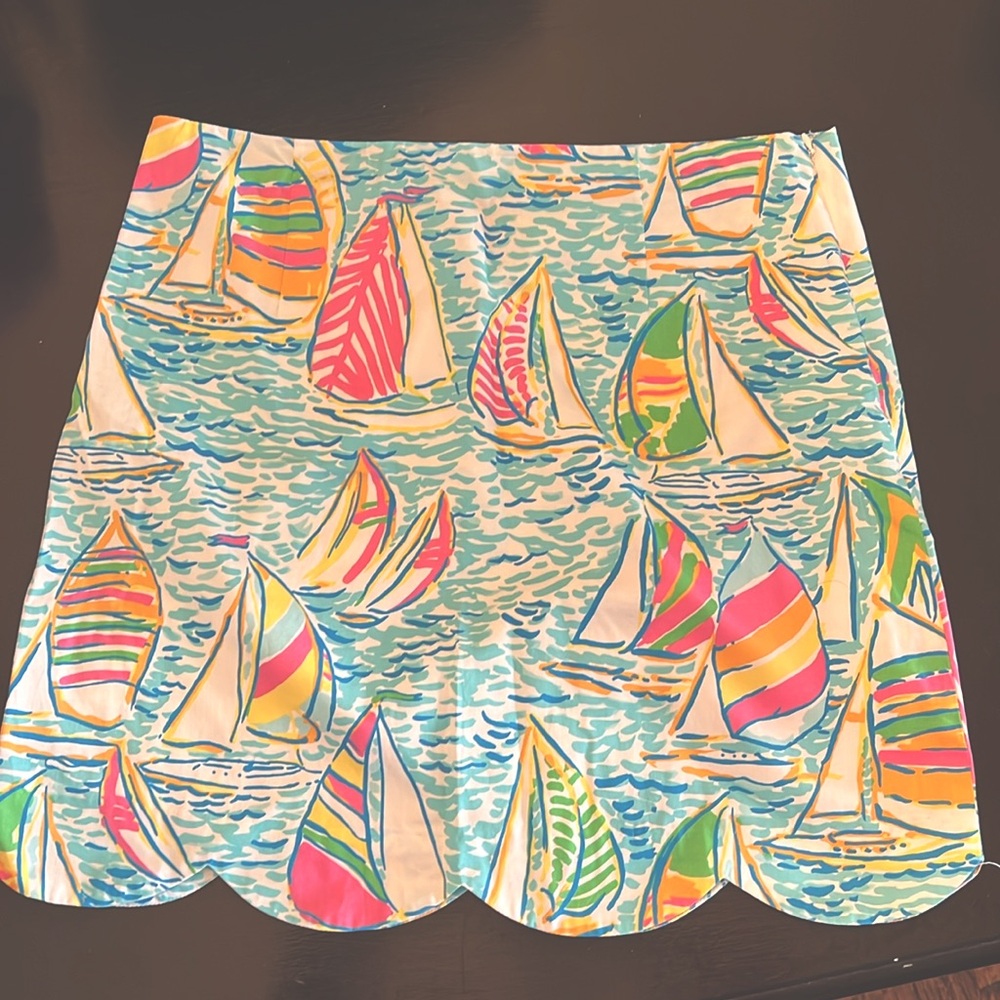 Lilly Pulitzer Regatta skirt. Size 10. Excellent condition.